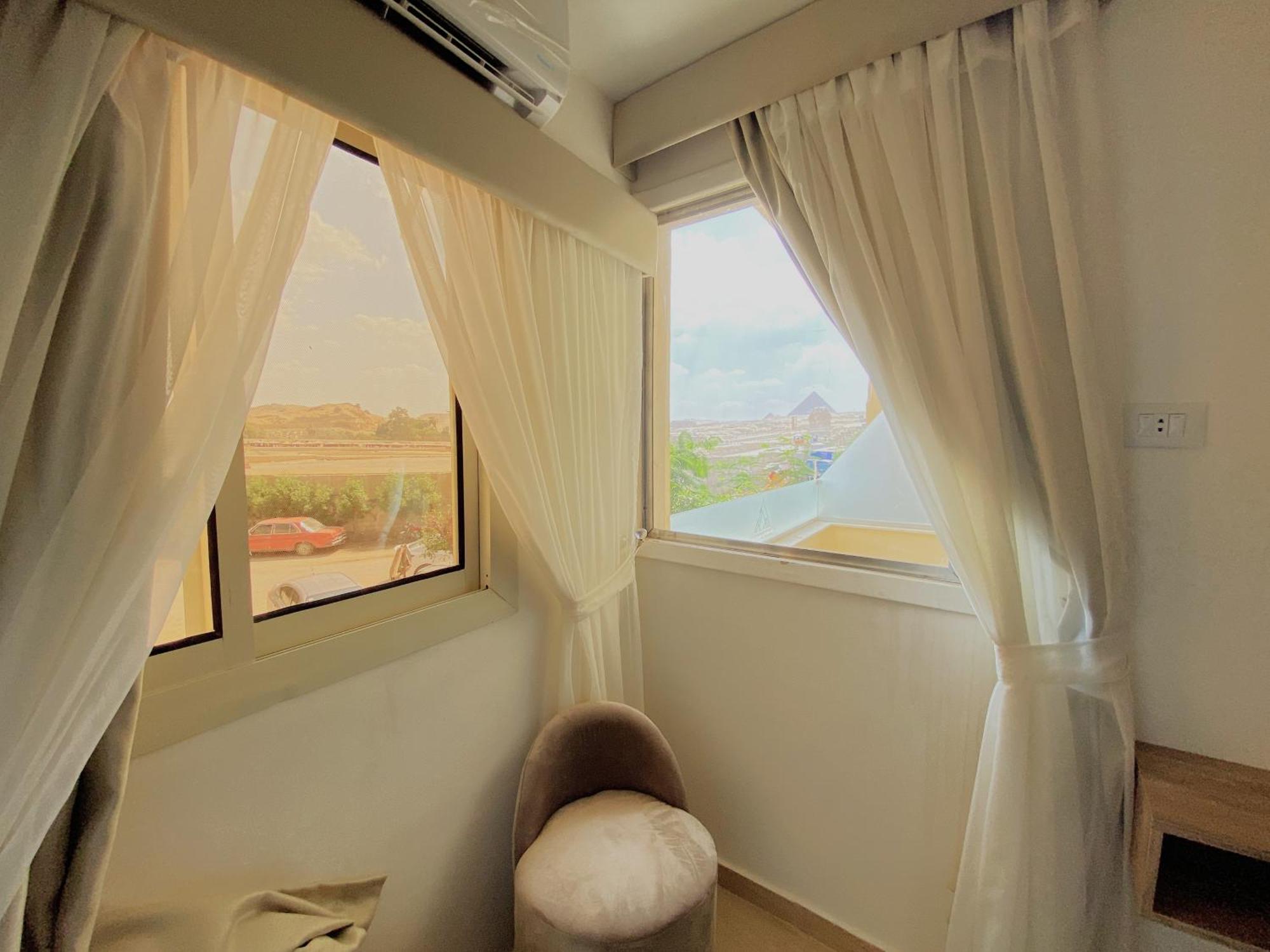 Seven Pyramids View Inn Кайро Стая снимка