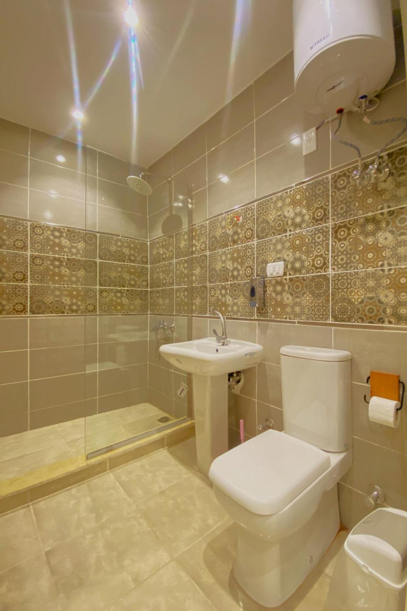Seven Pyramids View Inn Кайро Стая снимка