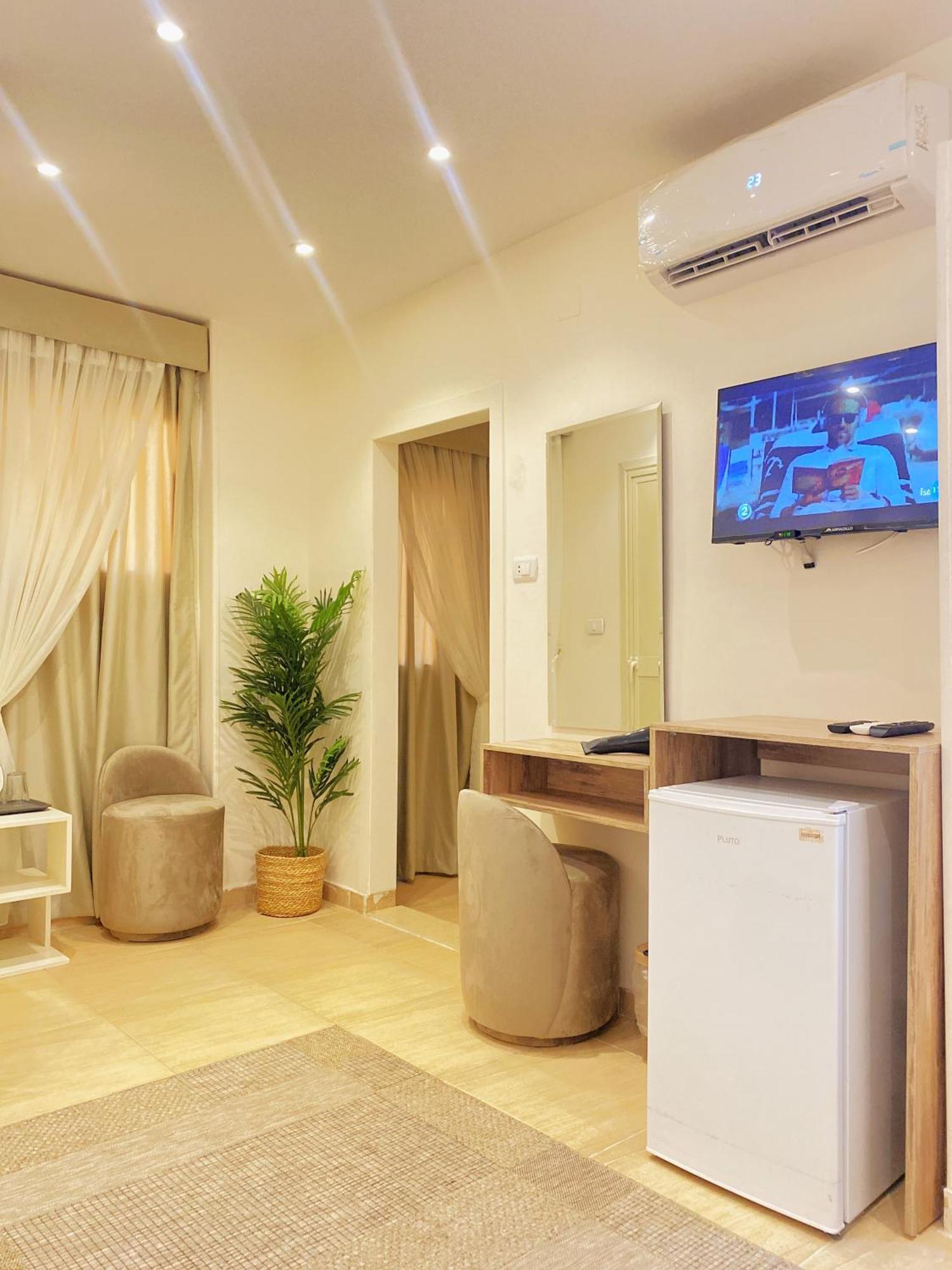 Seven Pyramids View Inn Кайро Стая снимка
