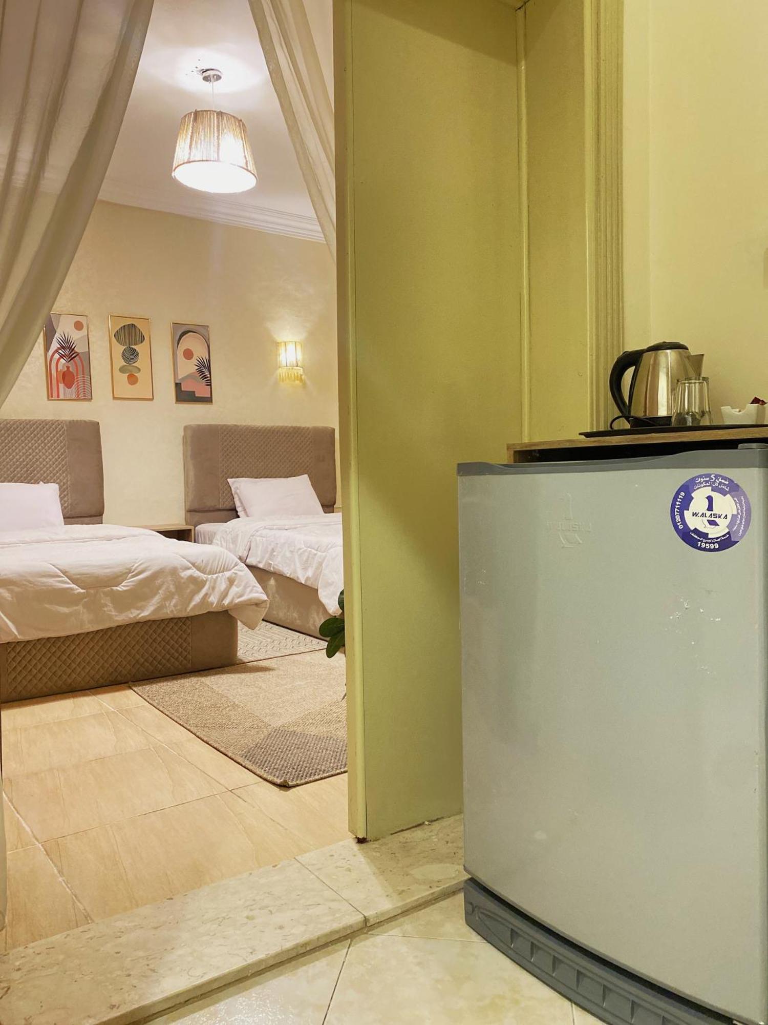 Seven Pyramids View Inn Кайро Стая снимка