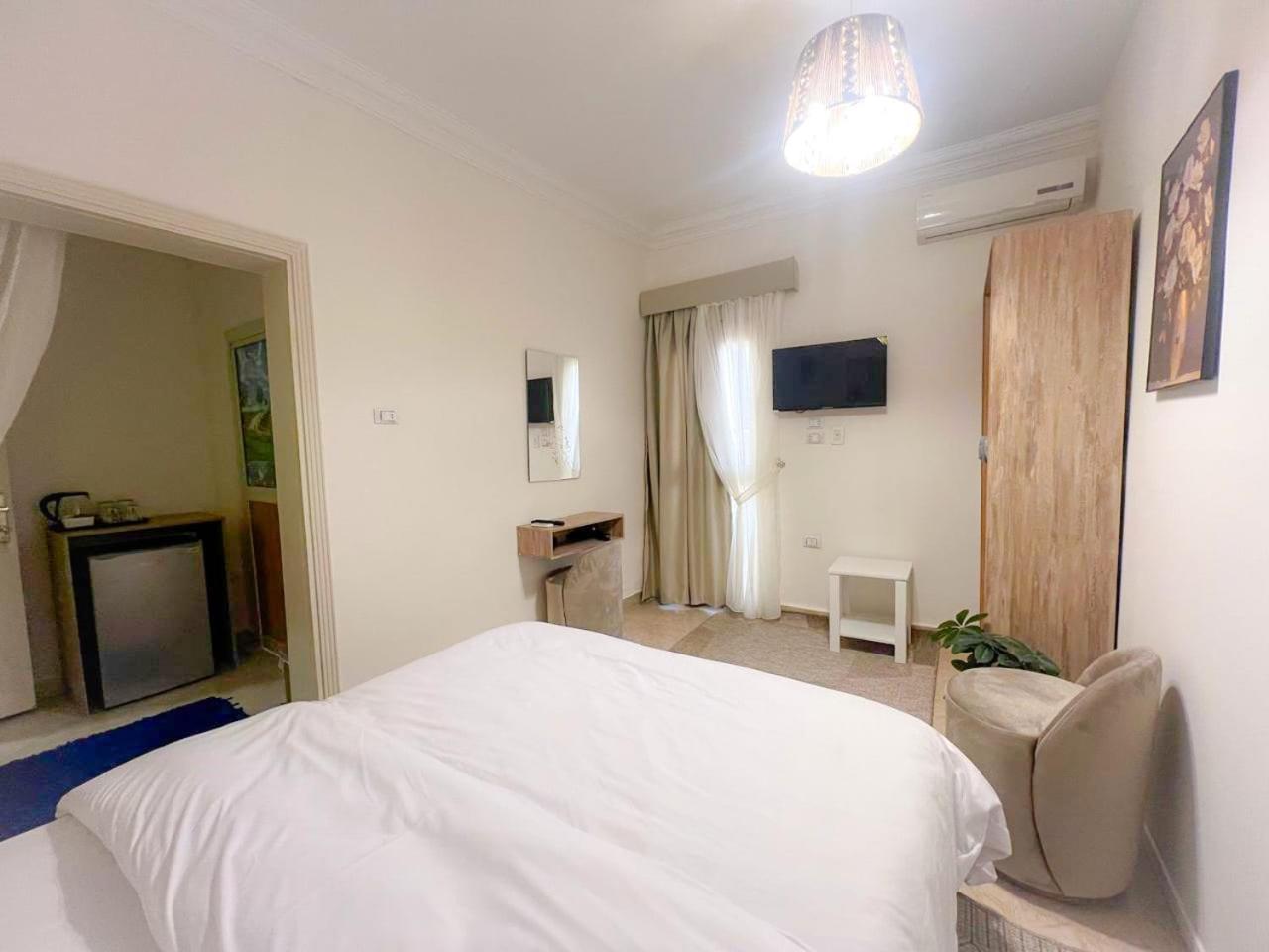 Seven Pyramids View Inn Кайро Екстериор снимка
