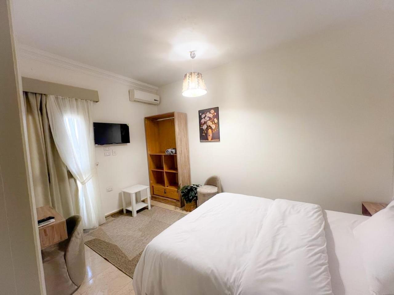 Seven Pyramids View Inn Кайро Екстериор снимка