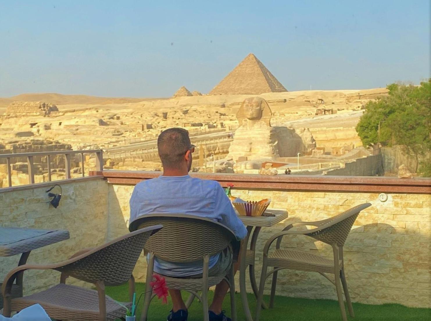 Seven Pyramids View Inn Кайро Екстериор снимка