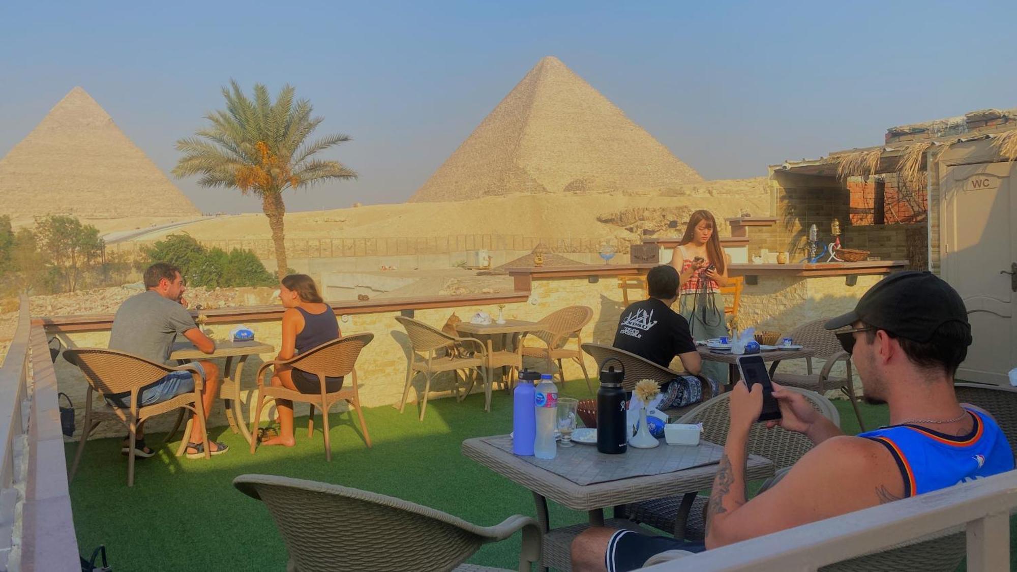 Seven Pyramids View Inn Кайро Екстериор снимка